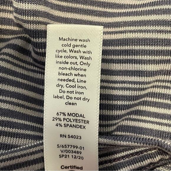 Athleta Cloudlight Striped Muscle Tank‎ NWT Size 1X - Picture 6 of 7